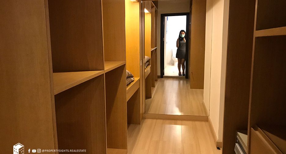 For rent 2 bedrooms condo in Watthana, Bangkok