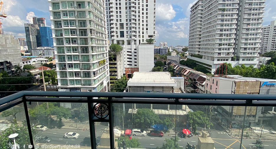 Condo en alquiler de 2 habitaciones en Watthana, Bangkok
