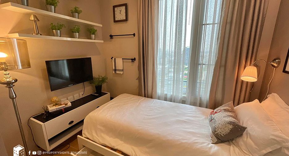 For rent 2 bedrooms condo in Khlong Toei, Bangkok