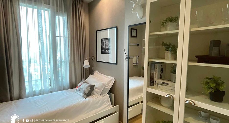 For rent 2 bedrooms condo in Khlong Toei, Bangkok