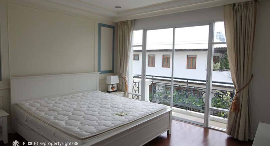 Wohnung zur Miete mit 3 Zimmer in Khlong Toei, Bangkok