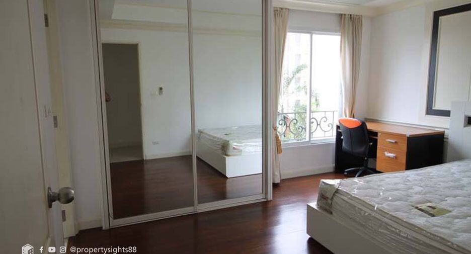 Wohnung zur Miete mit 3 Zimmer in Khlong Toei, Bangkok