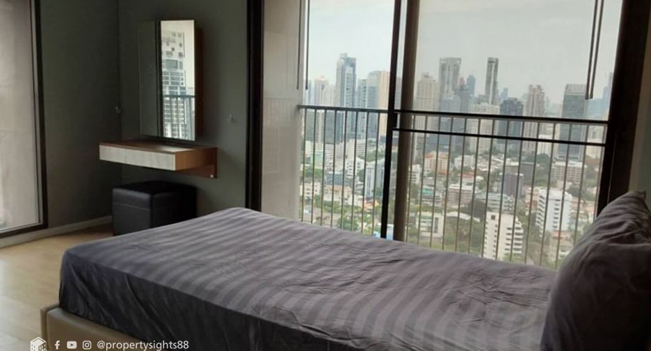 Condo en alquiler de 3 habitaciones en Khlong Toei, Bangkok