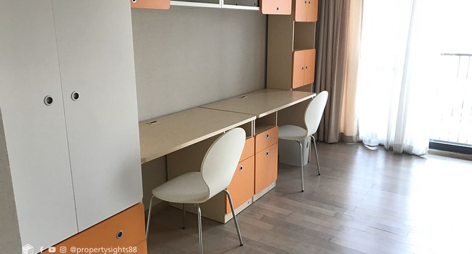 Wohnung zur Miete mit 3 Zimmer in Khlong Toei, Bangkok