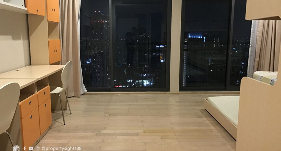 Wohnung zur Miete mit 3 Zimmer in Khlong Toei, Bangkok