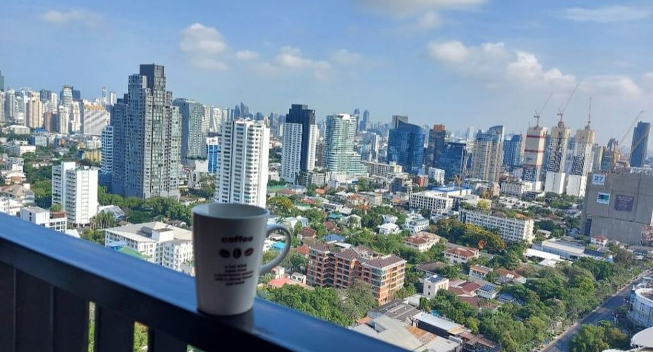 For sale 1 bed condo in Watthana, Bangkok