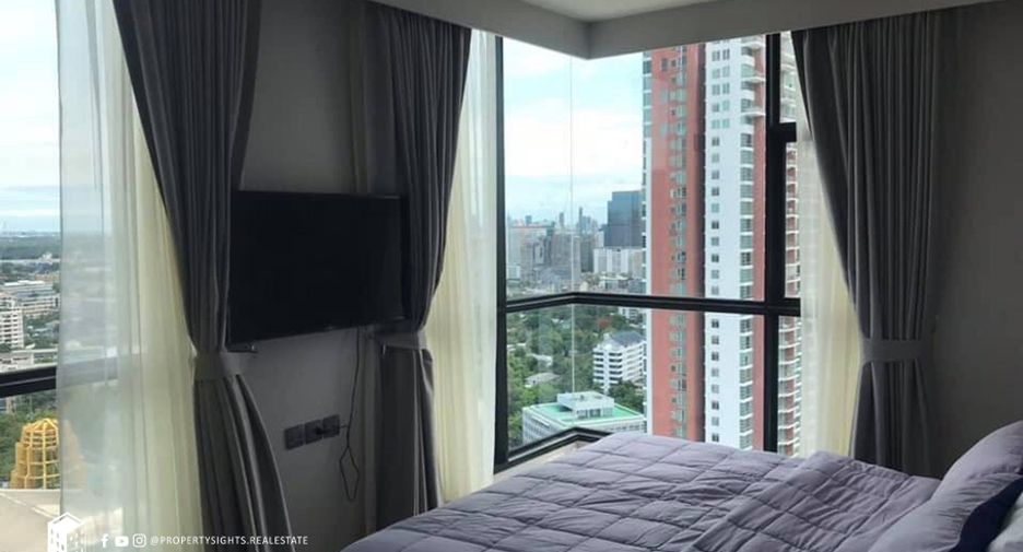 For rent 2 bedrooms condo in Watthana, Bangkok