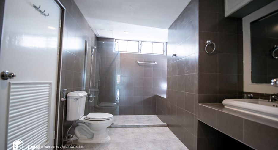 For rent 3 ベッドルーム condo in Watthana, Bangkok