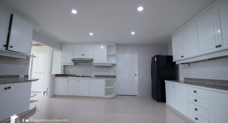 For rent 3 ベッドルーム condo in Watthana, Bangkok
