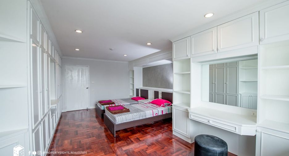 For rent 3 ベッドルーム condo in Watthana, Bangkok