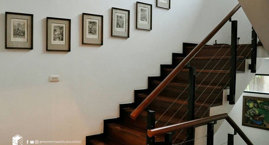 For rent 4 bedrooms house in Khlong Toei, Bangkok