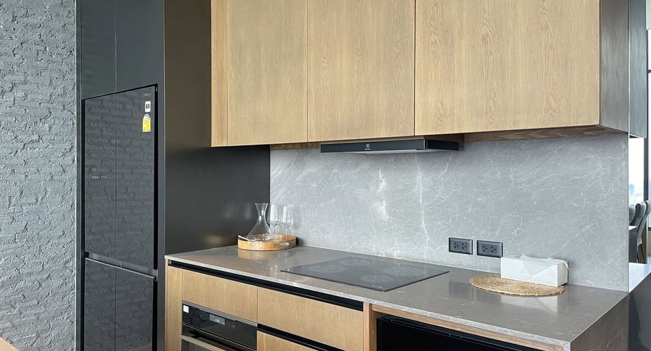 For rent 2 bedrooms condo in Watthana, Bangkok