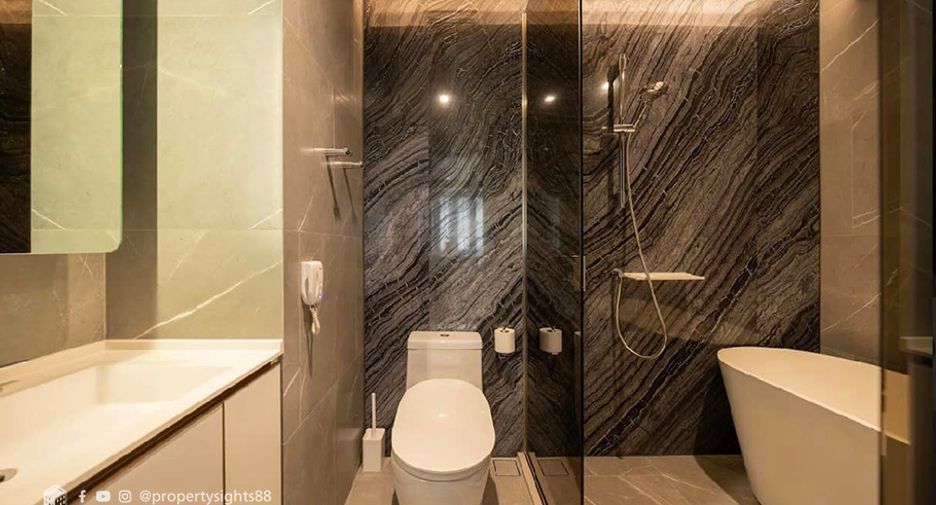 For rent 2 bedrooms condo in Watthana, Bangkok