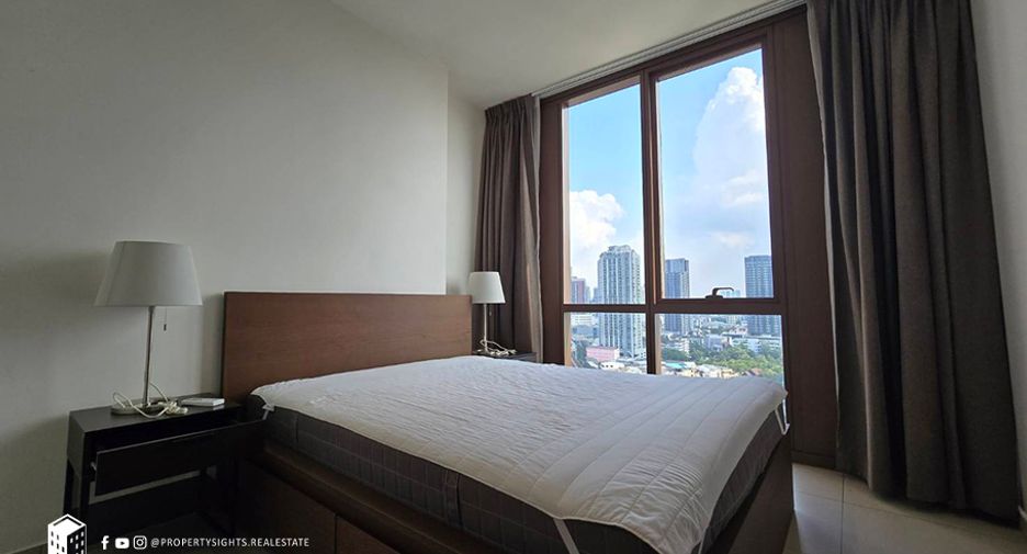 For rent 2 bedrooms condo in Khlong Toei, Bangkok