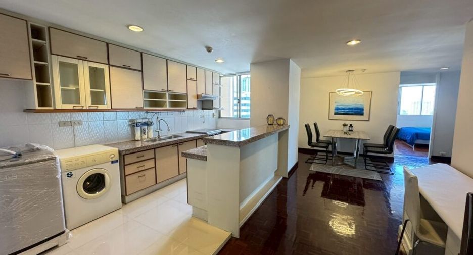For rent 2 bedrooms condo in Watthana, Bangkok