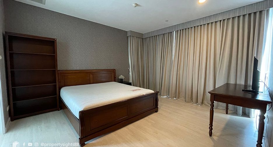 Wohnung zur Miete mit 3 Zimmer in Khlong Toei, Bangkok