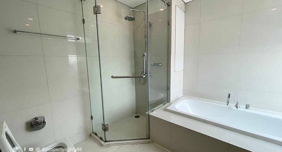Wohnung zur Miete mit 3 Zimmer in Khlong Toei, Bangkok