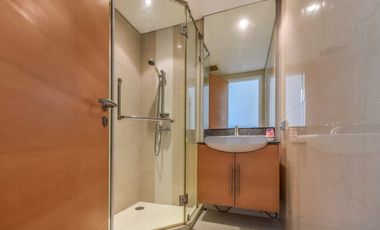 À vendre 2 chambres condo à Khlong Toei, Bangkok