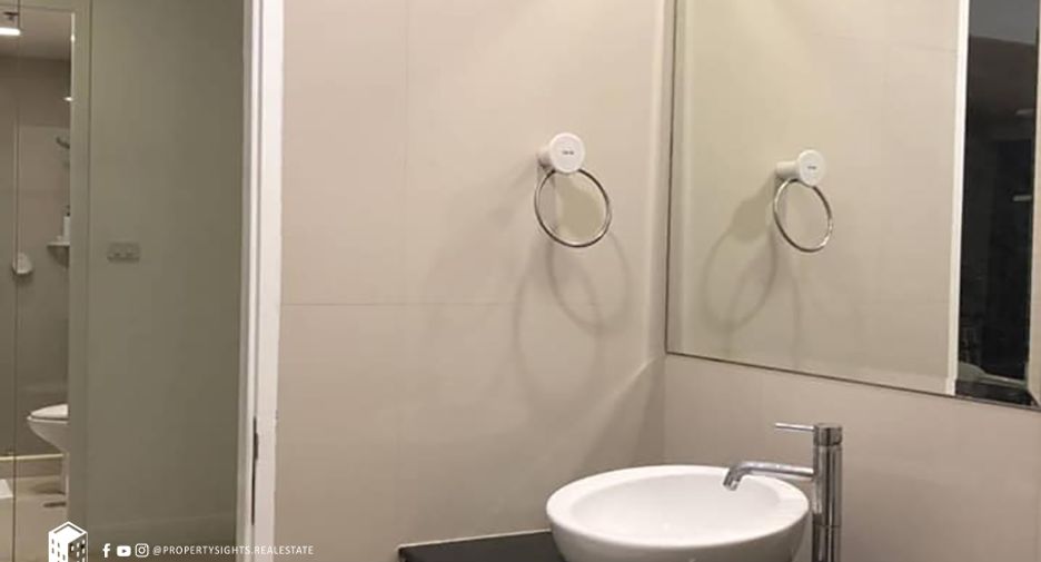 For rent 2 bedrooms condo in Khlong Toei, Bangkok
