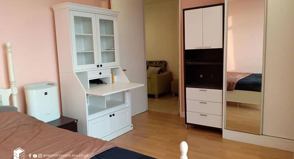For rent 2 bedrooms condo in Khlong Toei, Bangkok