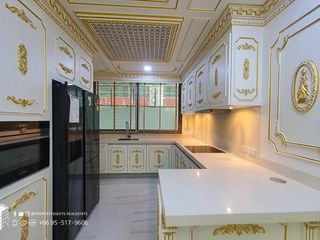For rent 4 ベッドルーム townhouse in Khlong Toei, Bangkok