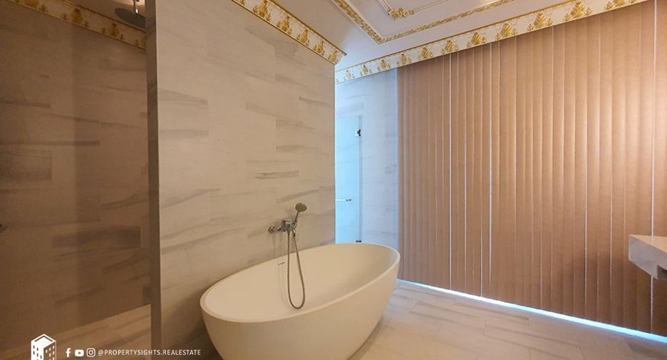 For rent 4 ベッドルーム townhouse in Khlong Toei, Bangkok