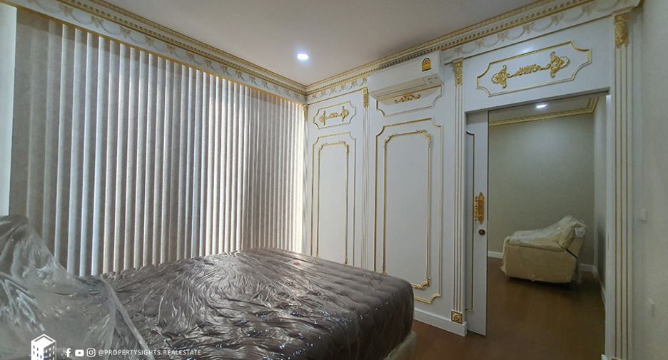 For rent 4 ベッドルーム townhouse in Khlong Toei, Bangkok