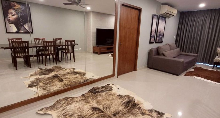 For rent 2 bedrooms condo in Watthana, Bangkok