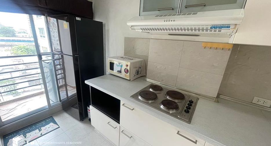 For rent 2 bedrooms condo in Khlong Toei, Bangkok