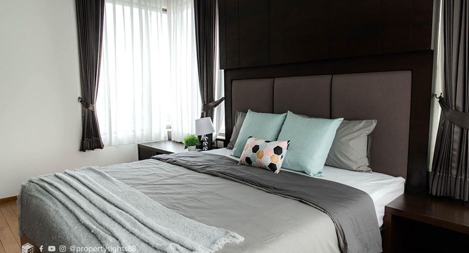For rent 2 bedrooms condo in Khlong Toei, Bangkok