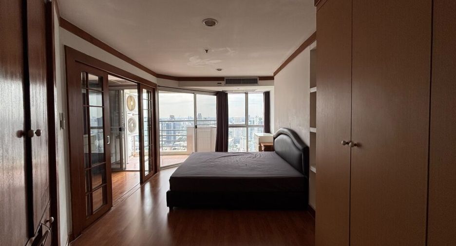 For rent 1 Beds condo in Khlong Toei, Bangkok