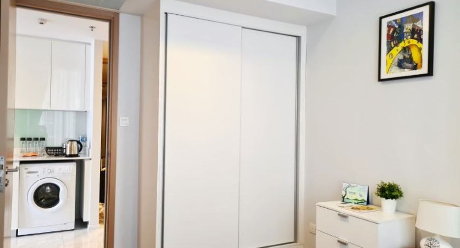 For rent 2 bedrooms condo in Watthana, Bangkok