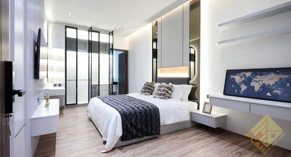 À vendre 5 chambres maison à East Pattaya, Pattaya