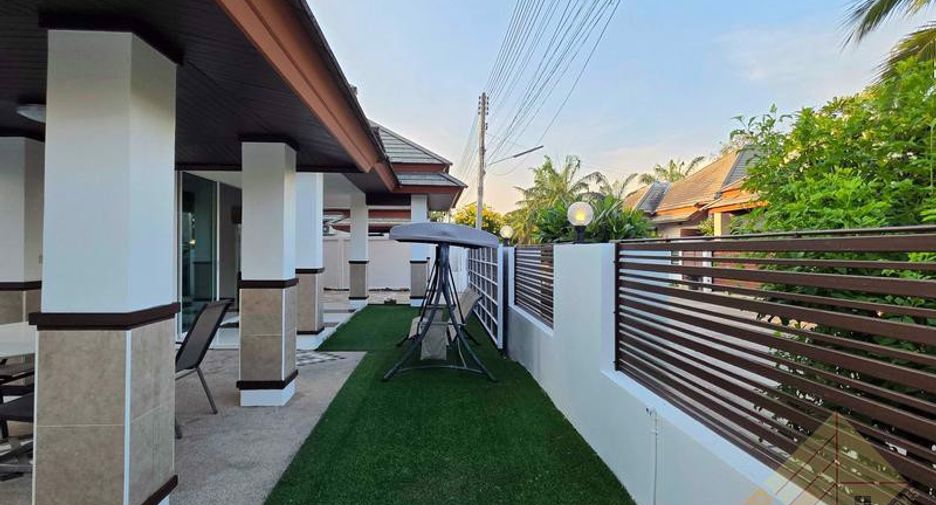 For rent 3 bedrooms house in Huay Yai, Pattaya