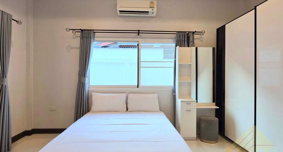 For rent 3 bedrooms house in Huay Yai, Pattaya