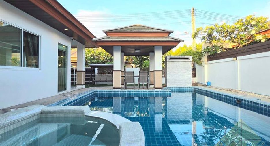 For rent 3 bedrooms house in Huay Yai, Pattaya