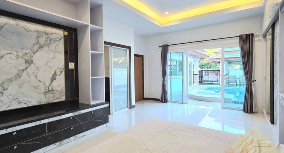 For rent 3 bedrooms house in Huay Yai, Pattaya