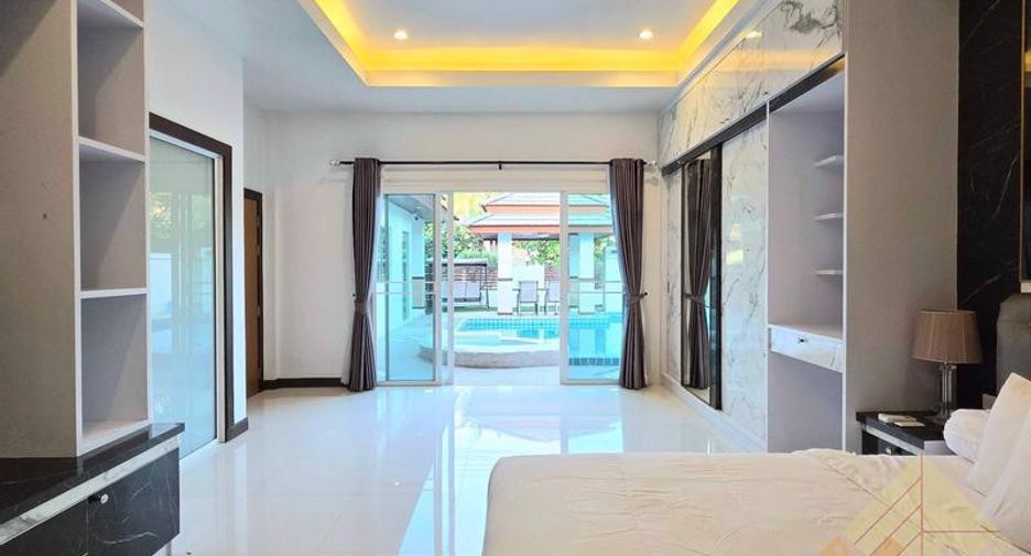 For rent 3 bedrooms house in Huay Yai, Pattaya