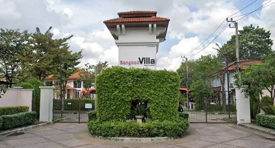 For rent 3 bedrooms house in Wang Thonglang, Bangkok