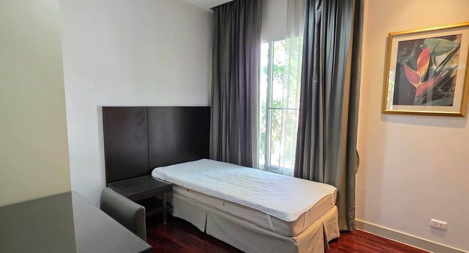 For rent 3 bedrooms house in Wang Thonglang, Bangkok