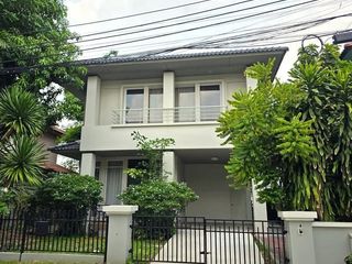 For rent 3 bedrooms house in Wang Thonglang, Bangkok