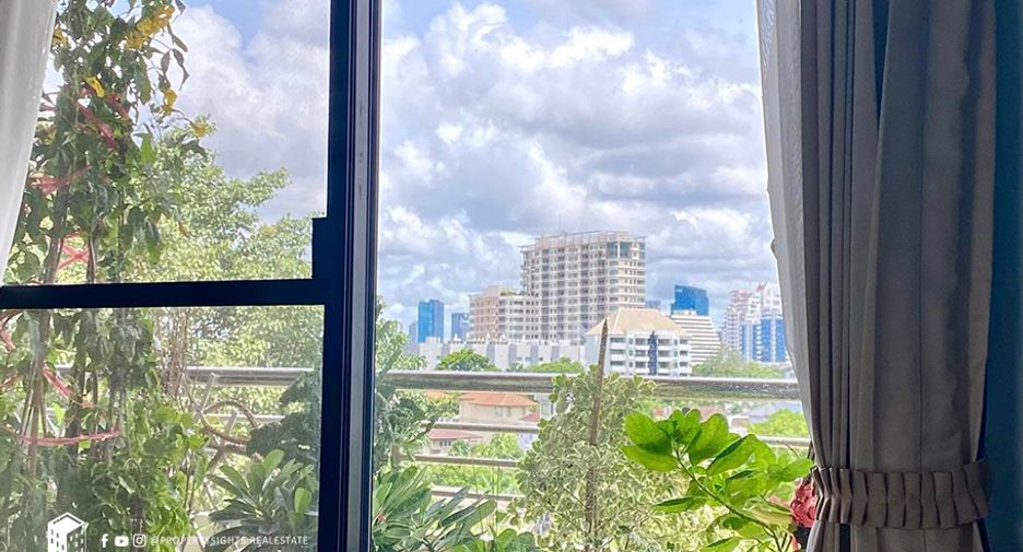 À louer 2 chambres condo à Yan Nawa, Bangkok