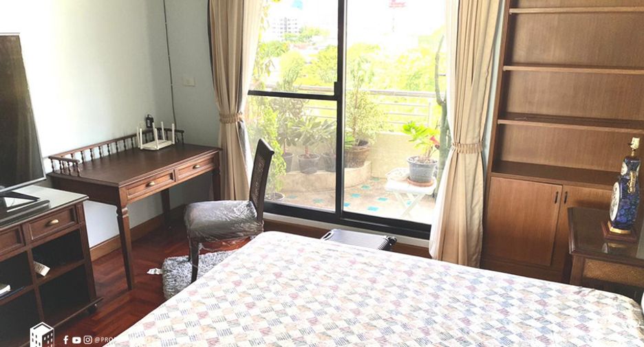 À louer 2 chambres condo à Yan Nawa, Bangkok