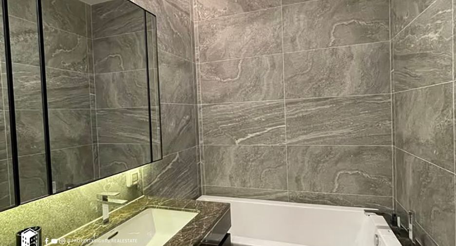 For rent 1 Beds condo in Khlong Toei, Bangkok
