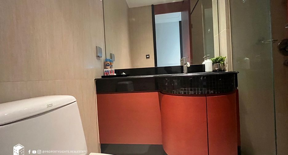 For rent 2 bedrooms condo in Sathon, Bangkok