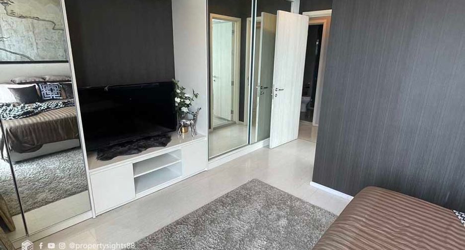 For rent 2 bedrooms condo in Khlong Toei, Bangkok