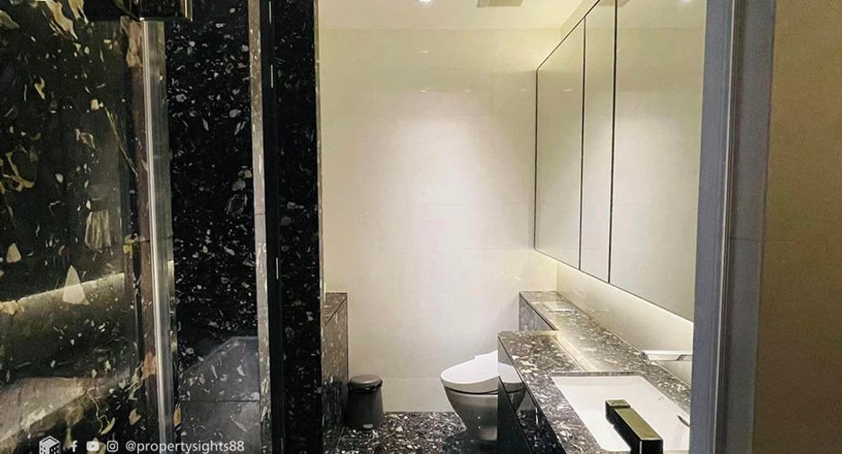 Condo en alquiler de 1 habitaciones en Khlong Toei, Bangkok