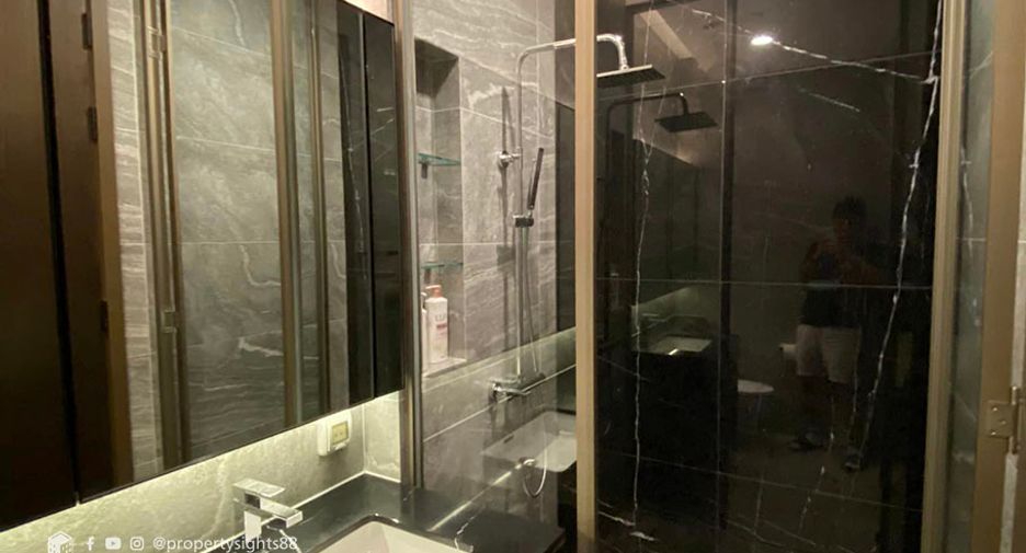For rent 2 bedrooms condo in Khlong Toei, Bangkok