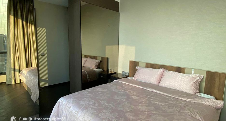 For rent 2 bedrooms condo in Khlong Toei, Bangkok