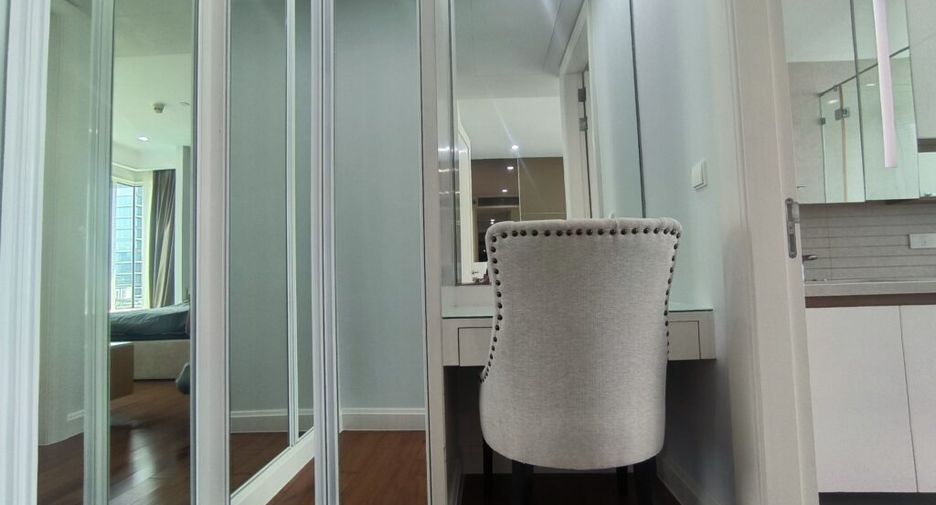 Wohnung zur Miete mit 2 Zimmer in Pathum Wan, Bangkok
